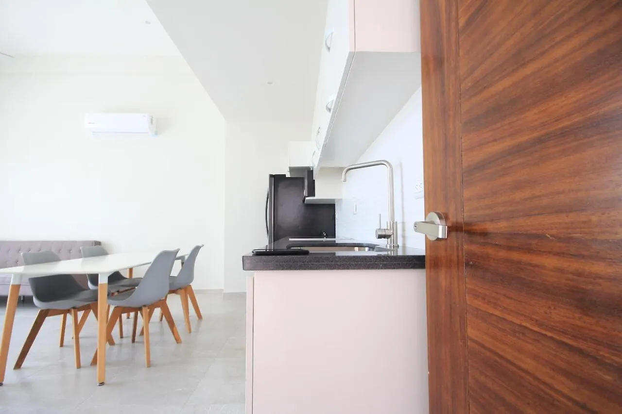 Alaia Residences by Mexican Vacation Properties Playa del Carmen 0*,  México